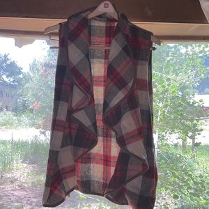 Cascading Ruffle Vest. Plaid
